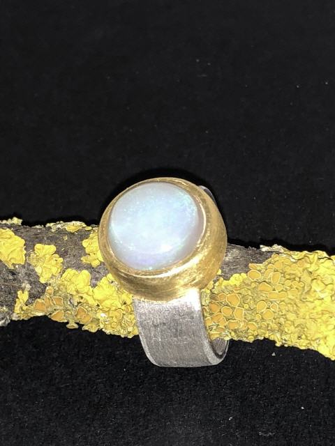Opal hellblau, silber vergoldet